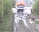 Un camion transporte du feu